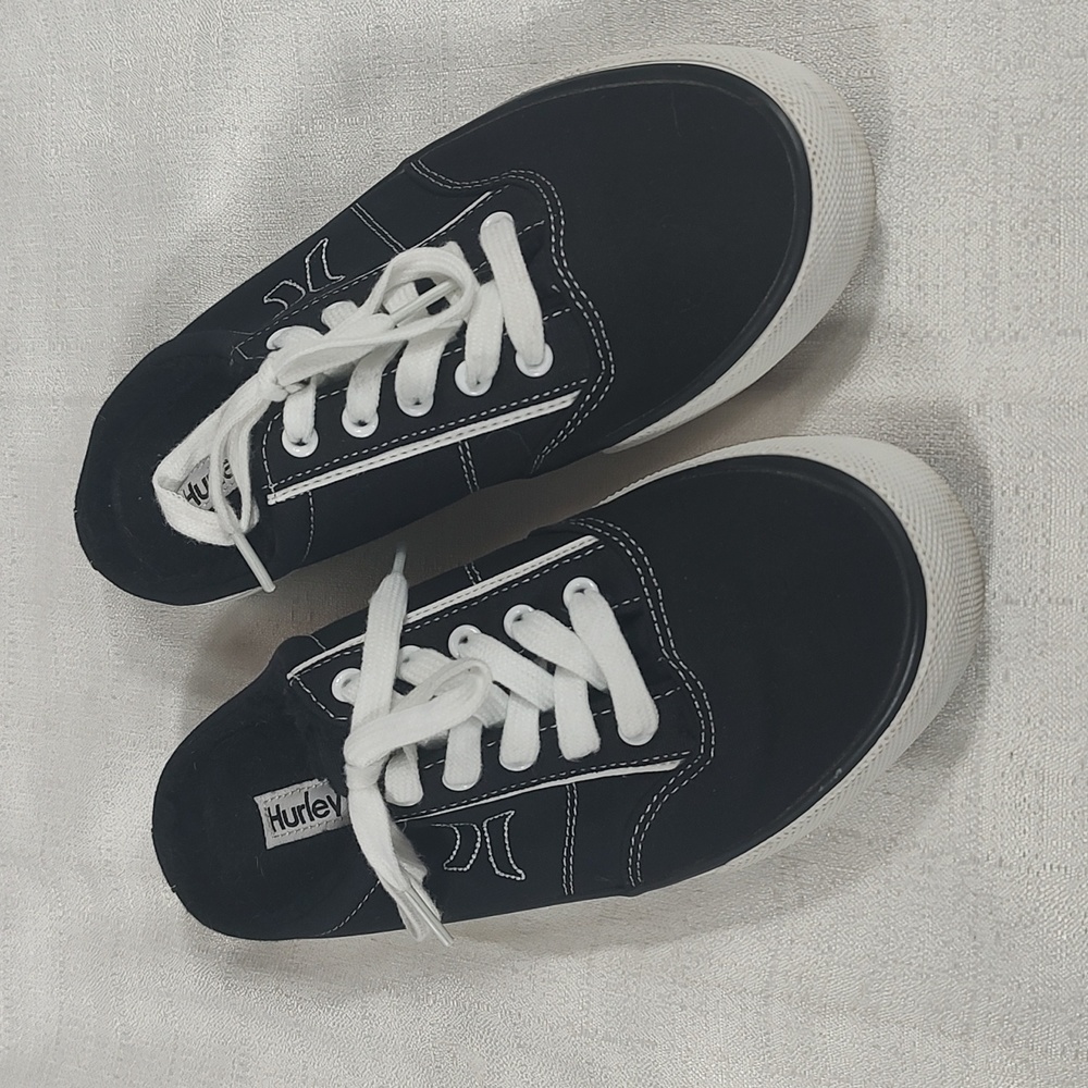 Hurley Black and White Kayo Lace Up Mules Slip On Closed Toe Open Heel Size 8.5M